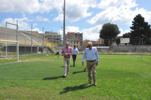 Il sindaco Michelini durante un sopralluogo sul campo